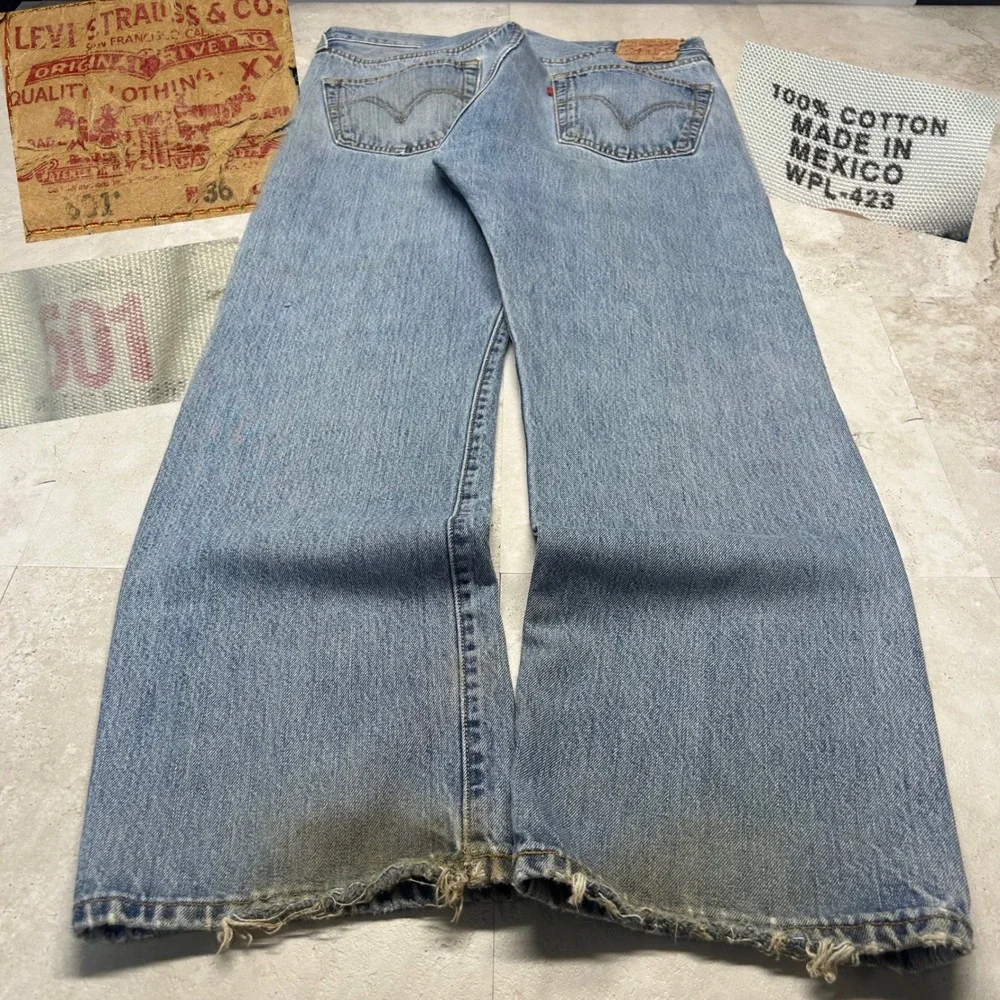 Levi's 501 Jeans Light Wash Men 36x29 Distressed Button Fly Straight Leg